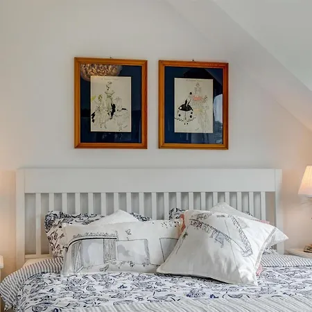 1 Bedroom Cozy In Domyslow